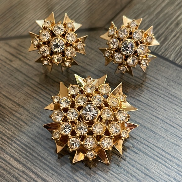 Vintage Clear Rhinestone Maltese Style Cross Pendant Pin Matching Clip Earrings - Picture 11 of 16